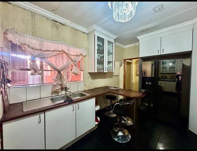 4 BEDROOM HOUSE FOR SALE IN VANDERBIJLPARK CE 4